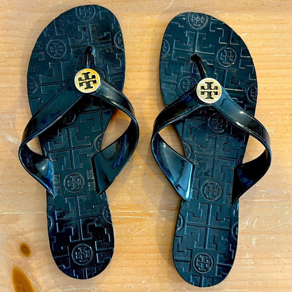 Tory Burch Leather thongs size 7